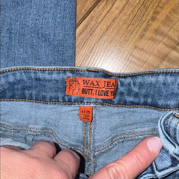 Jeans - Picture 2 of 3